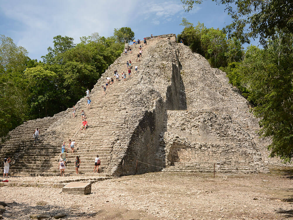 Four destinations in one day: Tulum, Cobá, Cenotes and Playa del Carmen