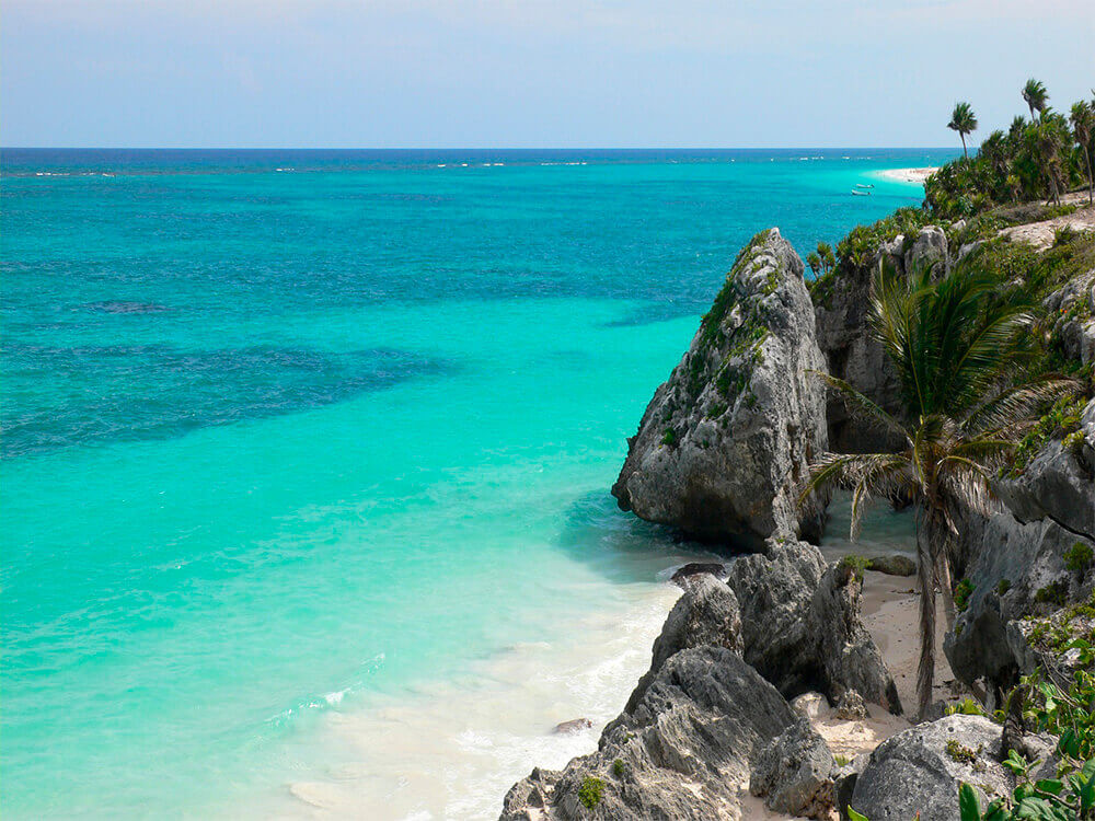 Four destinations in one day: Tulum, Cobá, Cenotes and Playa del Carmen