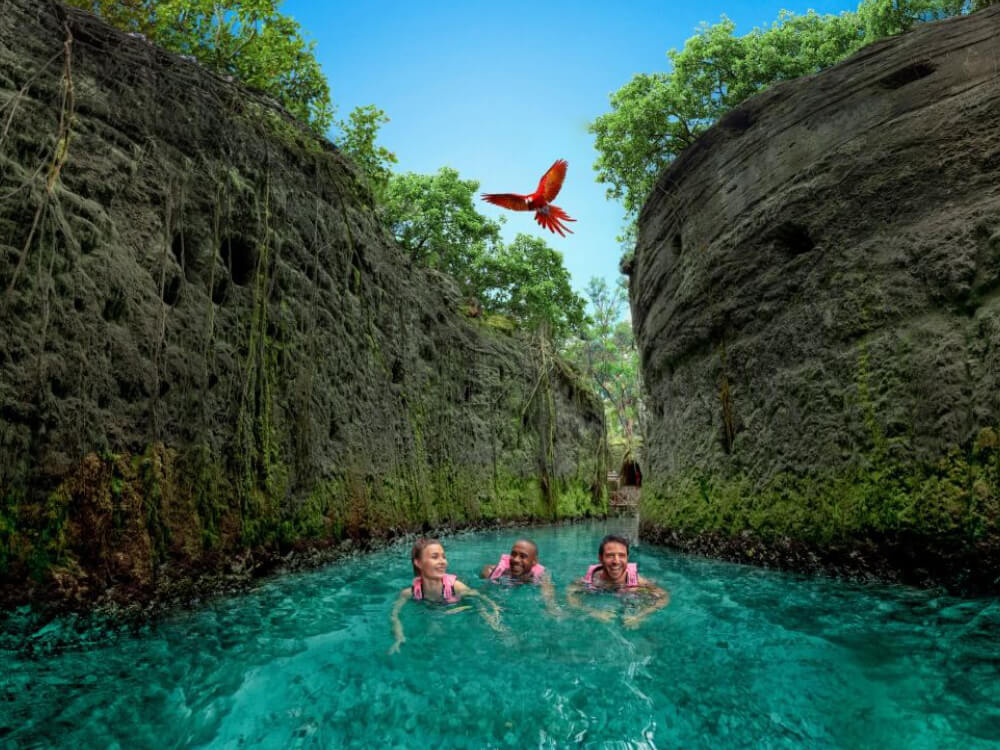 Tour to Xcaret with Isla Mujeres and Tulum 