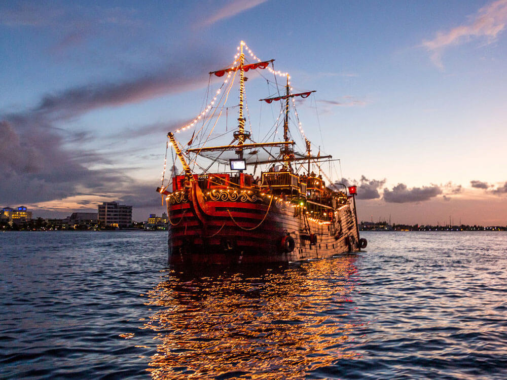 Capitan Hook, Night Tour 