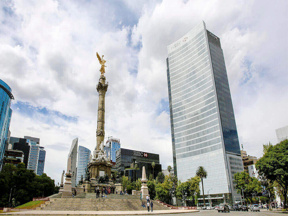 City tour in Mexico and visit the anthropology museum