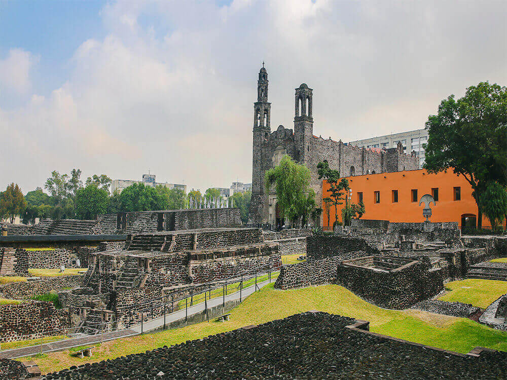  Tour the two cultures: Basilica of Guadalupe and Visit Teotihuacan with Tlatelolco