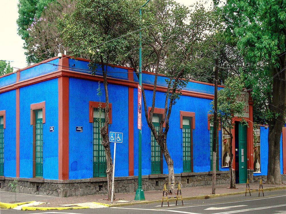Frida Kahlo´s Casa Azul, Xochimilco and University